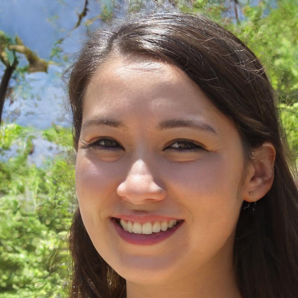 Budget workshop facilitator Ingrid Månsson teaching expense categorization